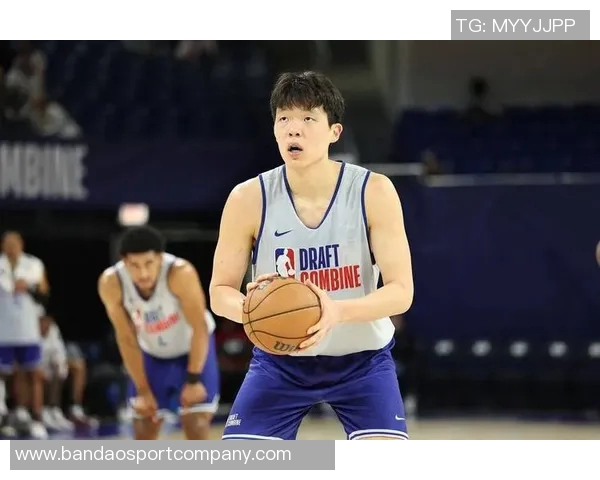 杨瀚森谈球队增重要求:我自然发展觉得自己挺好