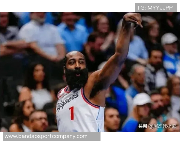 哈登36岁依然拼搏场均出战38分钟展现不屈精神如同地主家的驴