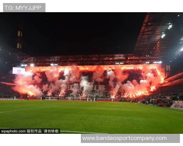 杰克逊头部明显突出拜仁首发图引发球迷热议